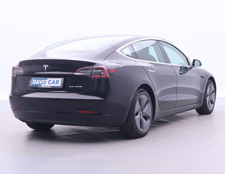 Tesla Model 3 Sedan / Limuzína 0,0 340 kw
