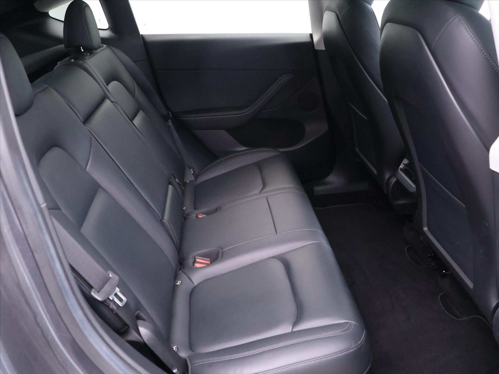 Tesla Model Y SUV / Terénní 0,0 378 kw