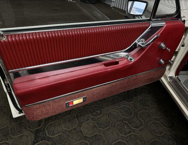 Ford Thunderbird Kupé 6,4 l 224 kw