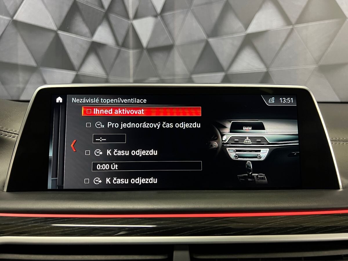 BMW Řada 7 Sedan 3,0 l 294 kw