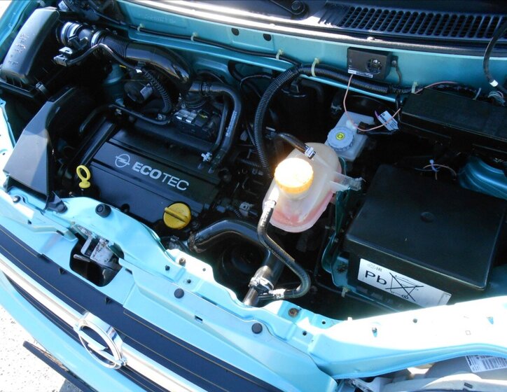 Opel Agila Hatchback 1,2 l 59 kw