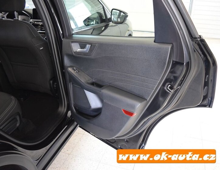 Ford Kuga SUV / Terénní 2,5 l 112 kw