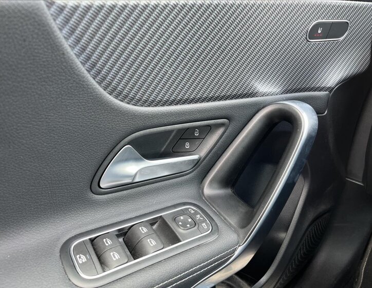 Mercedes-Benz Třídy A 12