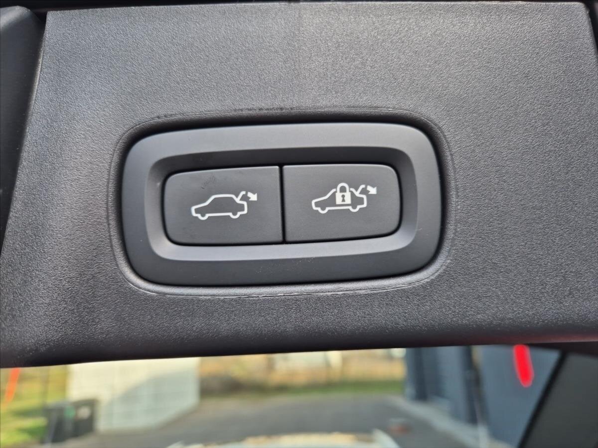 Volvo V90 Kombi 2,0 l 145 kw