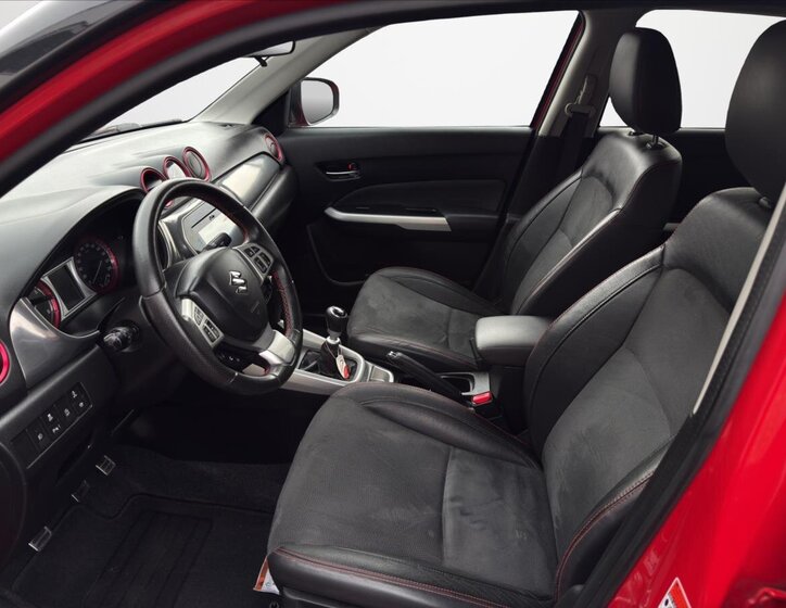 Suzuki Vitara SUV 1,4 l 103 kw