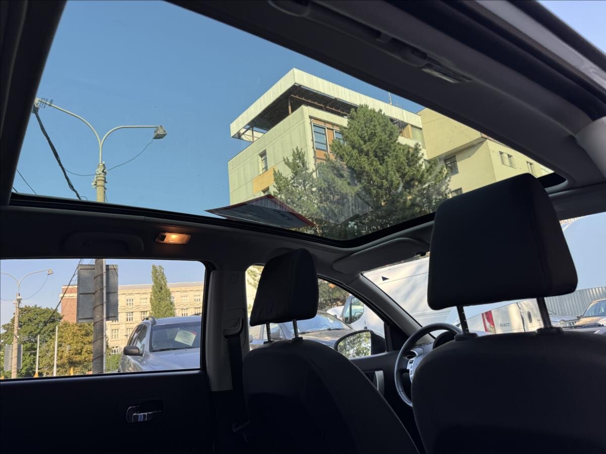 Nissan Qashqai SUV / Terénní 1,5 l 76 kw