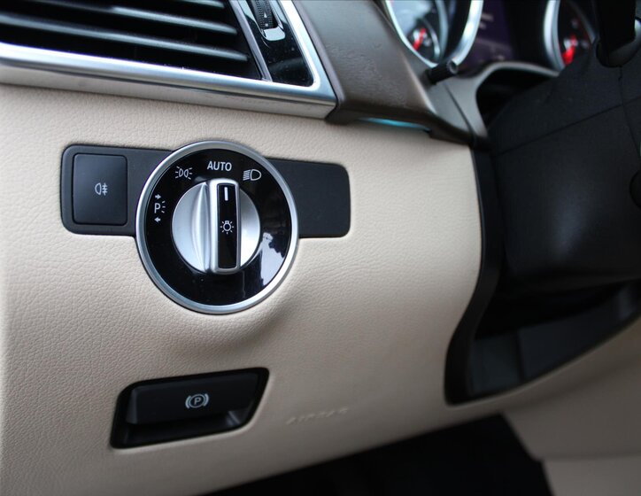 Mercedes-Benz GLE SUV / Terénní 3,0 l 190 kw