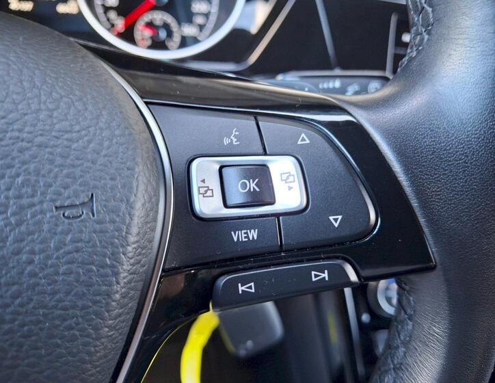 Volkswagen Touran 19