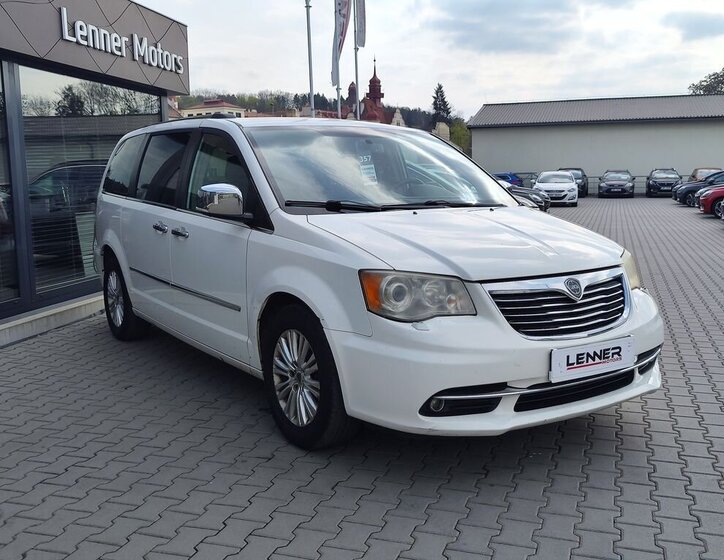 Lancia Voyager MPV 2,8 l 120 kw