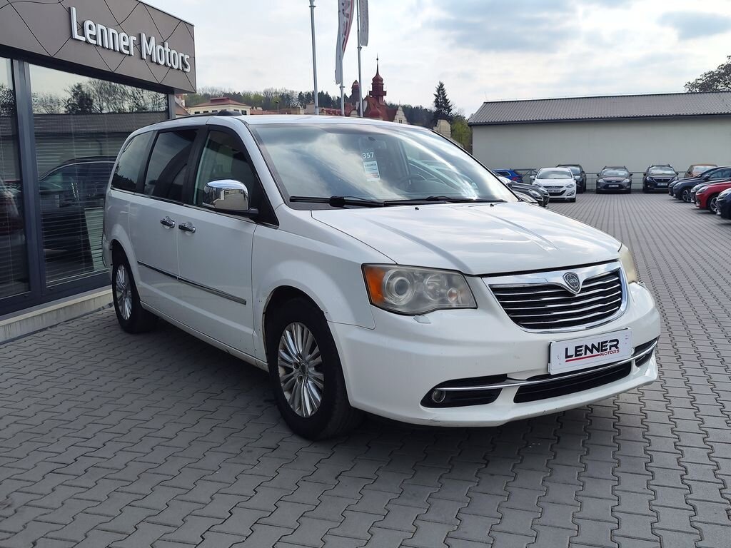 Lancia Voyager MPV 2,8 l 120 kw