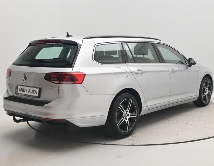 Volkswagen Passat Kombi 2,0 l 110 kw