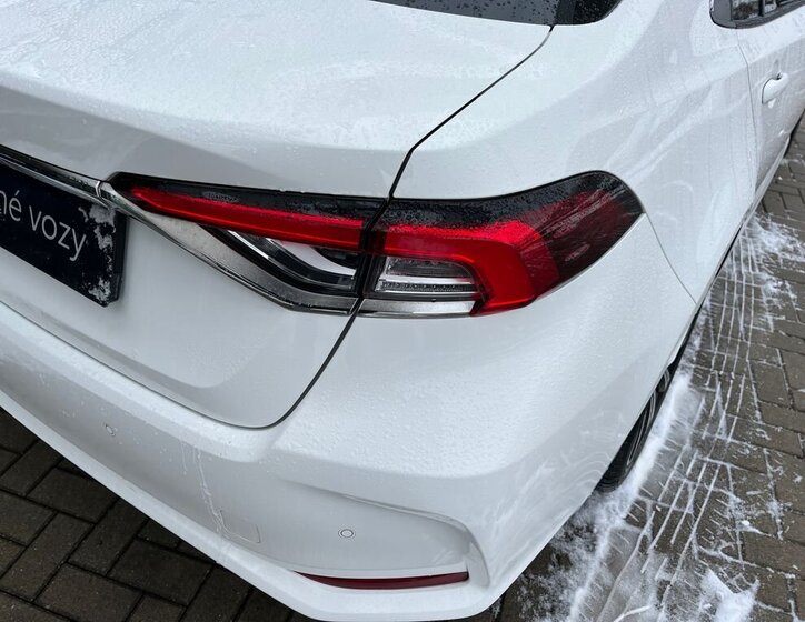 Toyota Corolla Sedan 1,5 l 92 kw