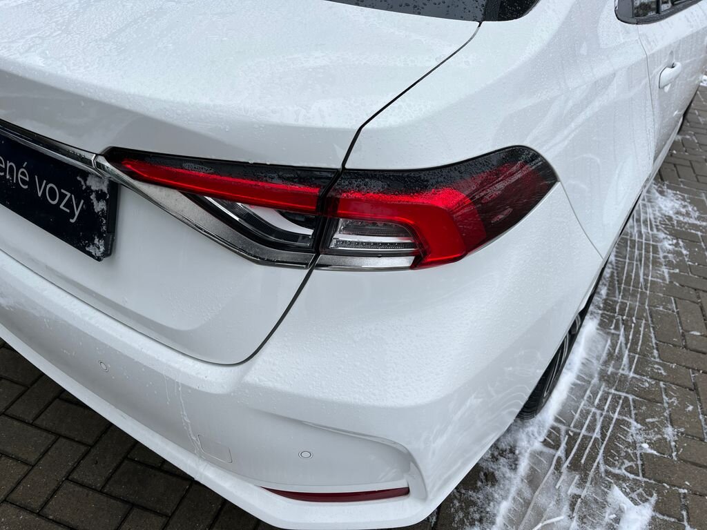 Toyota Corolla Sedan 1,5 l 92 kw