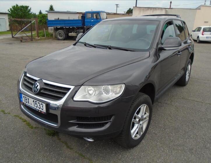 Volkswagen Touareg 8