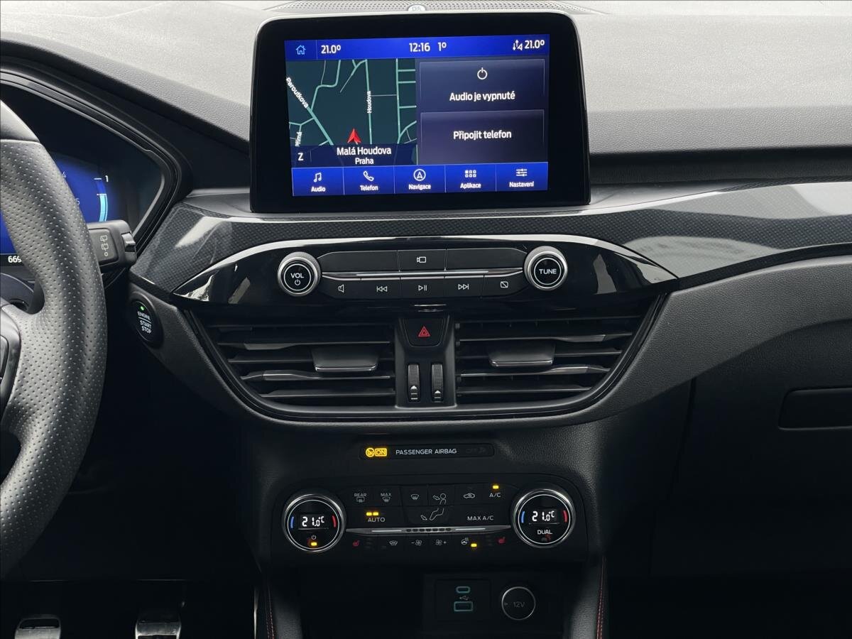 Ford Kuga SUV / Terénní 1,5 l 88 kw