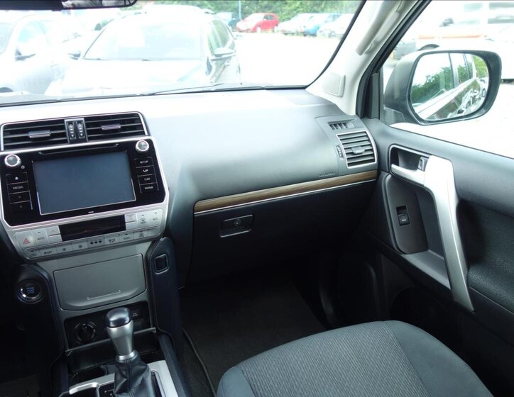 Toyota Land Cruiser SUV / Terénní 2,8 l 130 kw