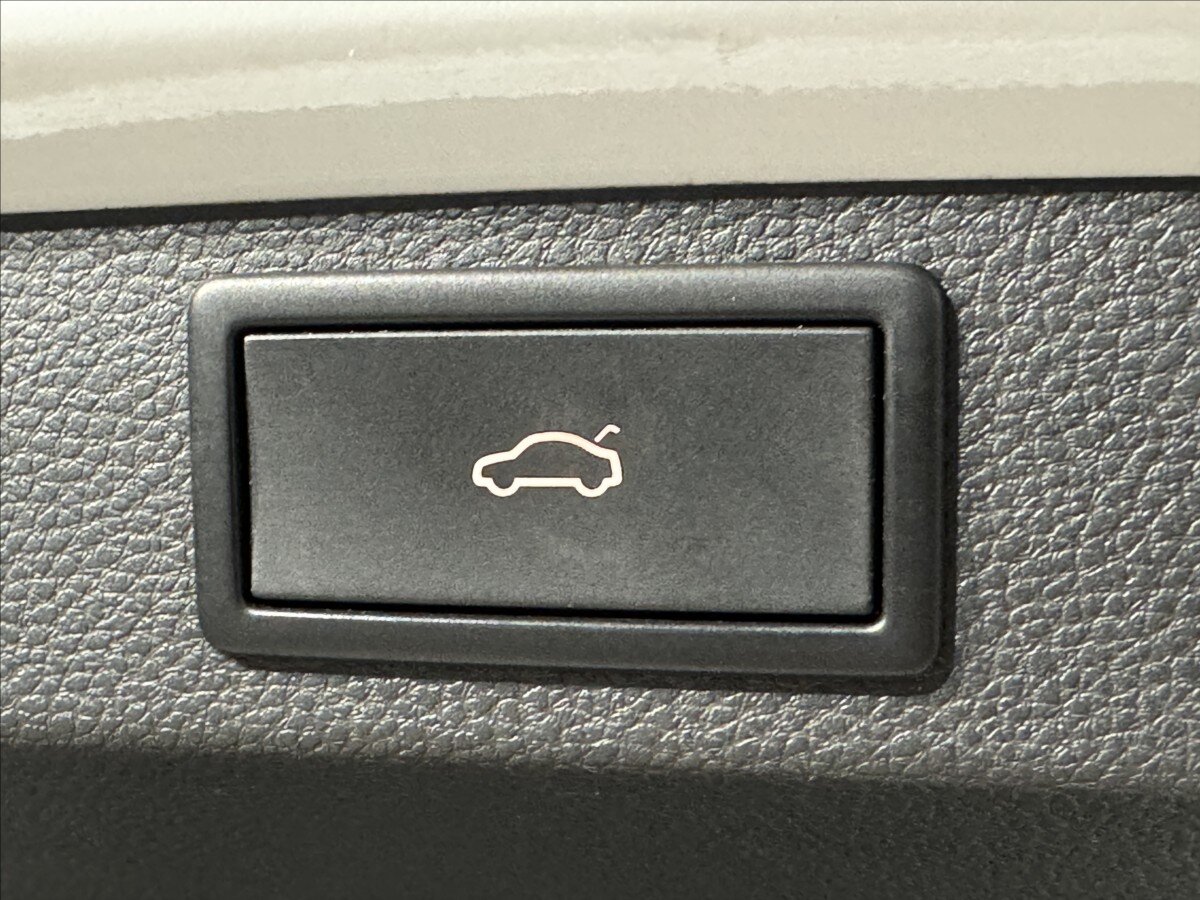 Škoda Karoq SUV / Terénní 2,0 l 110 kw