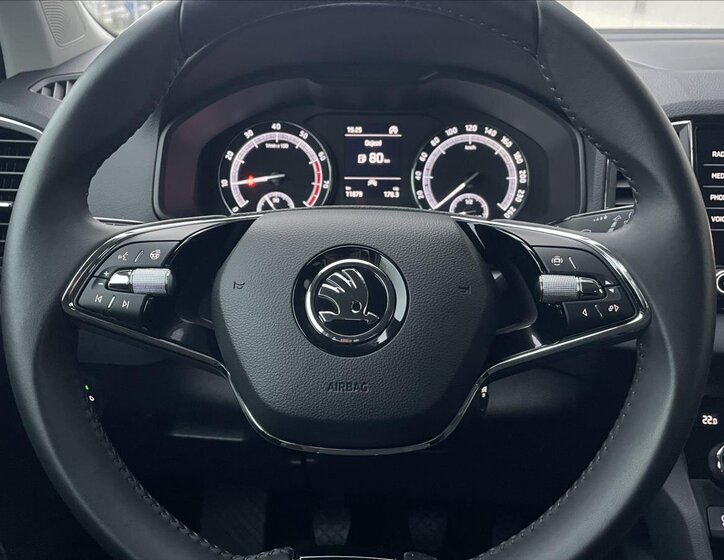 Škoda Karoq SUV 999,0 81 kw