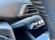 Peugeot 3008 SUV 1,2 l 96 kw