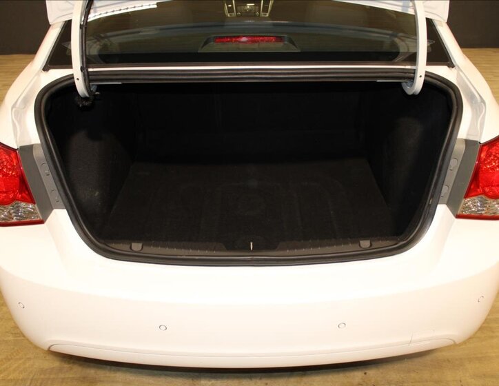 Chevrolet Cruze Sedan / Limuzína 2,0 l 120 kw