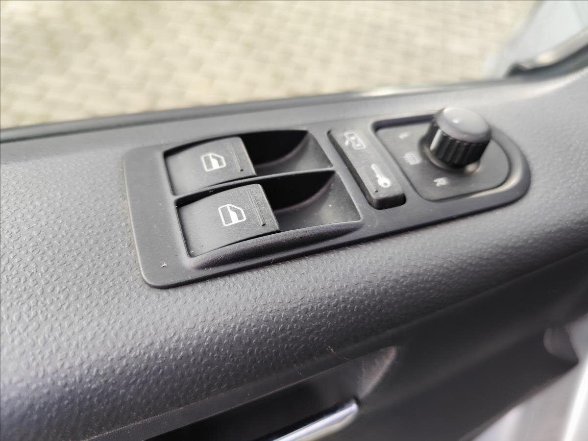 Volkswagen Caravelle Ostatní 2,5 l 96 kw