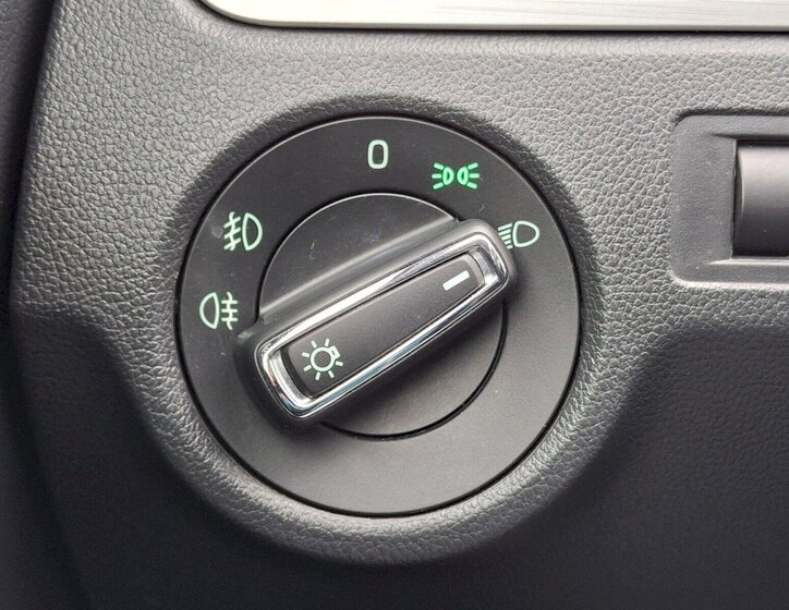 Škoda Rapid Sedan / Limuzína 1,2 l 66 kw