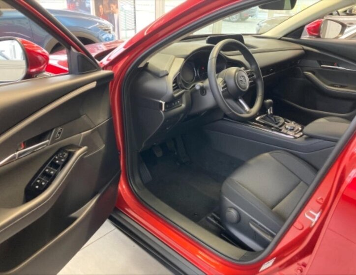 Mazda CX-30 13
