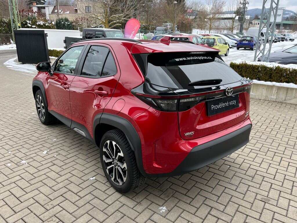 Toyota Yaris Cross SUV 1,5 l 68 kw