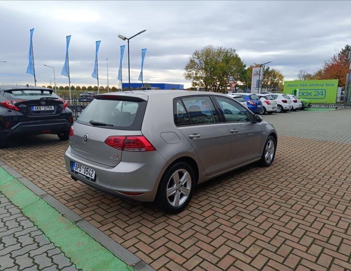 Volkswagen Golf Hatchback 1,4 l 110 kw