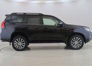 Toyota Land Cruiser 4