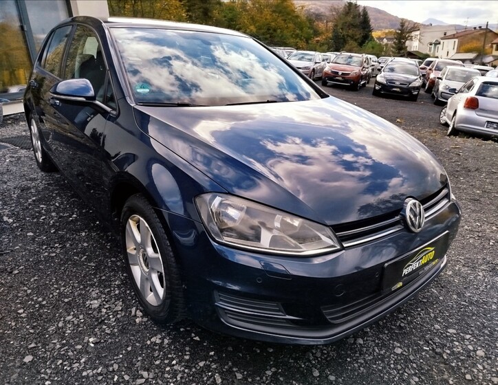 Volkswagen Golf 9