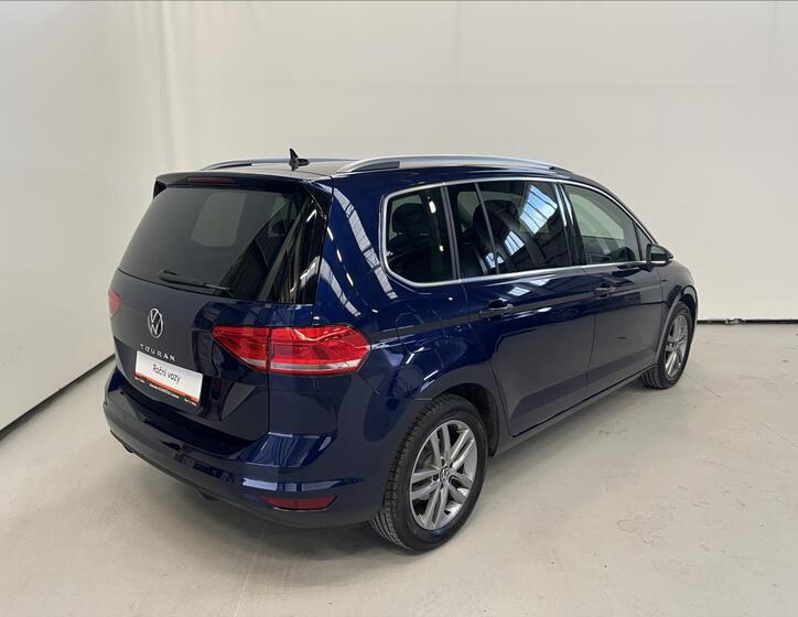 Volkswagen Touran 2