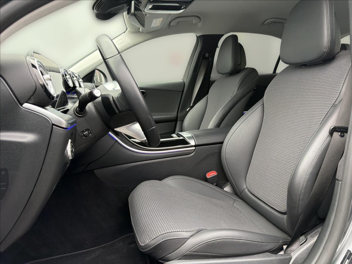 Mercedes-Benz Třídy C Sedan / Limuzína 2,0 l 145 kw