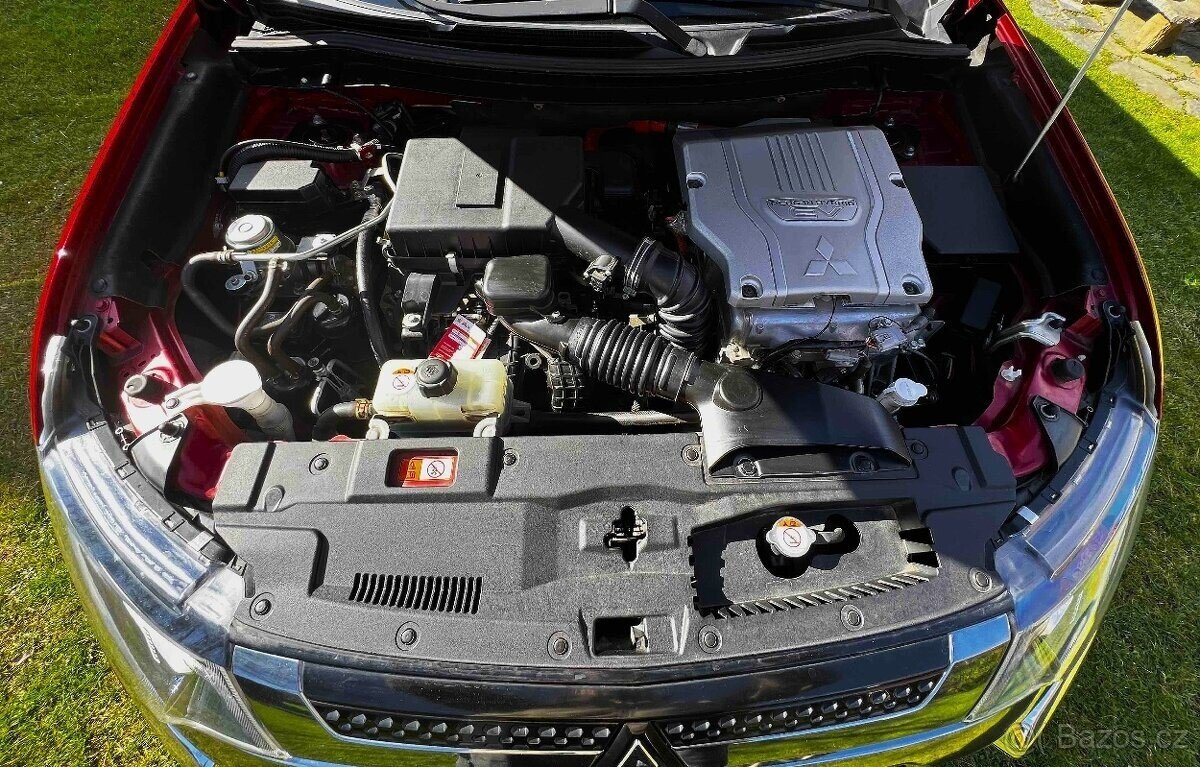 Mitsubishi Outlander SUV / Terénní 0,0 0