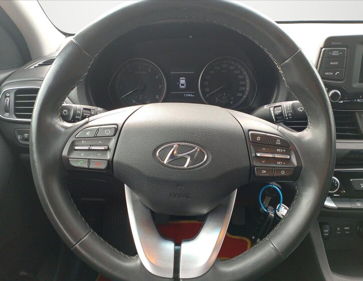 Hyundai i30 Liftback 1,4 l 103 kw