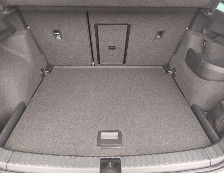 Škoda Karoq SUV / Terénní 2,0 l 140 kw