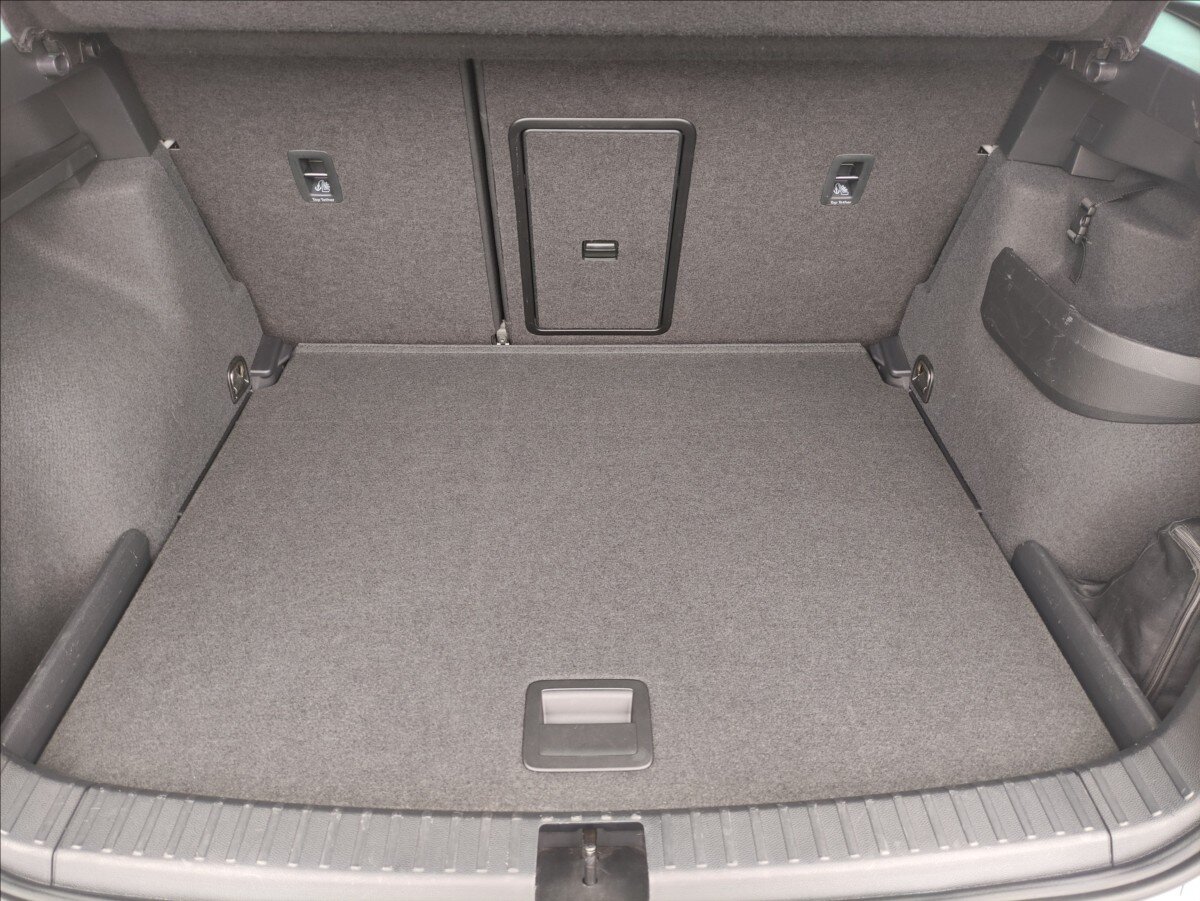 Škoda Karoq SUV / Terénní 2,0 l 140 kw