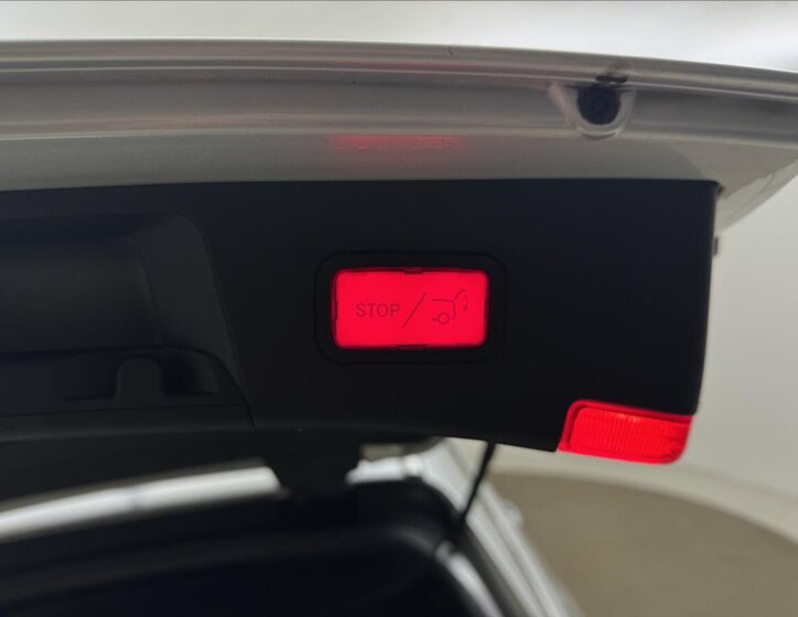 Mercedes-Benz Třídy E 48