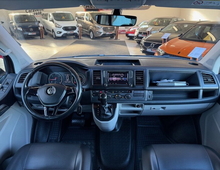 Volkswagen Caravelle 13