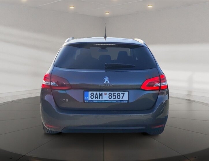 Peugeot 308 4