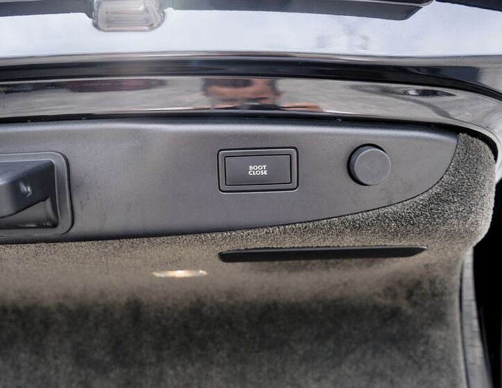 Bentley Flying Spur 12