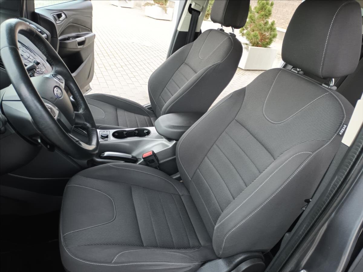 Ford Kuga SUV 1,6 l 110 kw