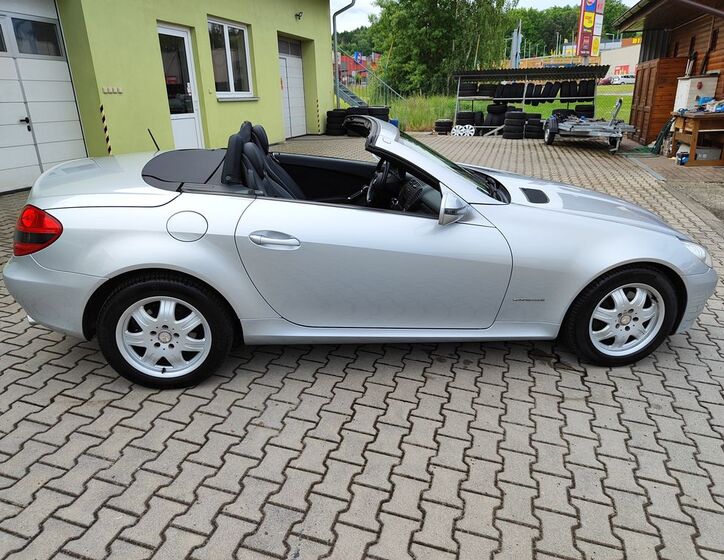 Mercedes-Benz SLK 13