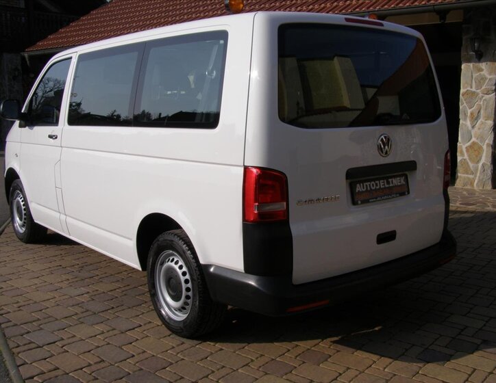 Volkswagen Caravelle 3