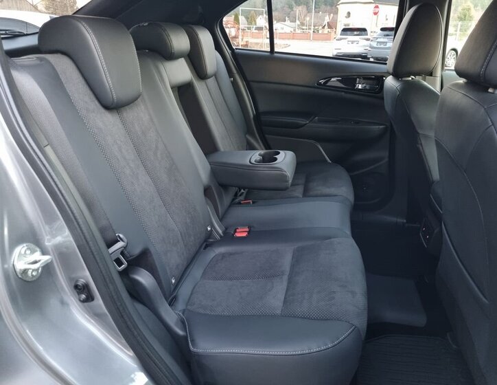 Mitsubishi Ostatní SUV / Terénní 2,4 l 138 kw