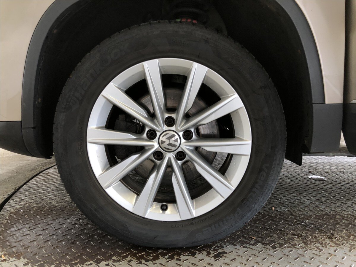 Volkswagen Tiguan SUV 2,0 l 103 kw