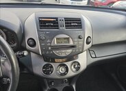 Toyota RAV4 Kombi 2,2 l 100 kw