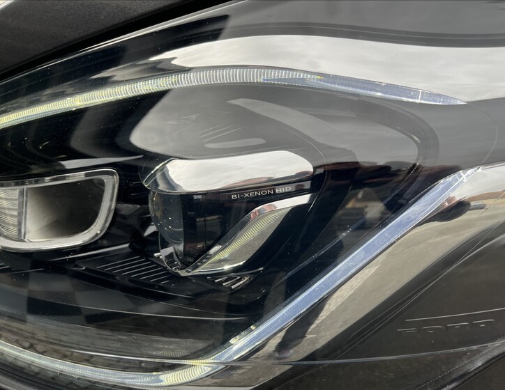 Ford Tourneo Custom 48