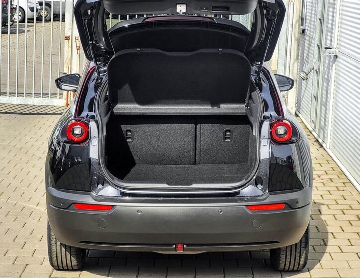 Mazda MX-30 Hatchback 829,0 125 kw