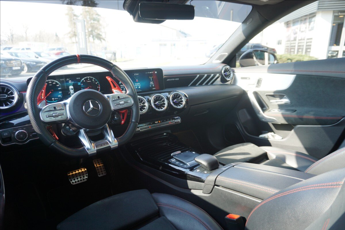 Mercedes-Benz CLA Kupé 2,0 l 225 kw